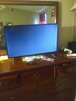 2 LED TVS 32 inch new