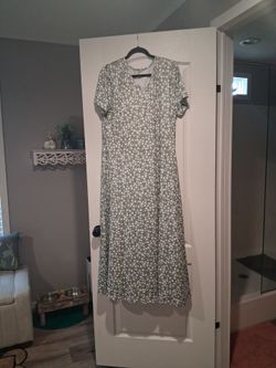 WOMAN DRES