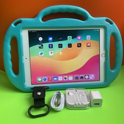 Apple IPad 6th Generation (9.7” Retina / Touch ID ) 32 GB  & Accessories 