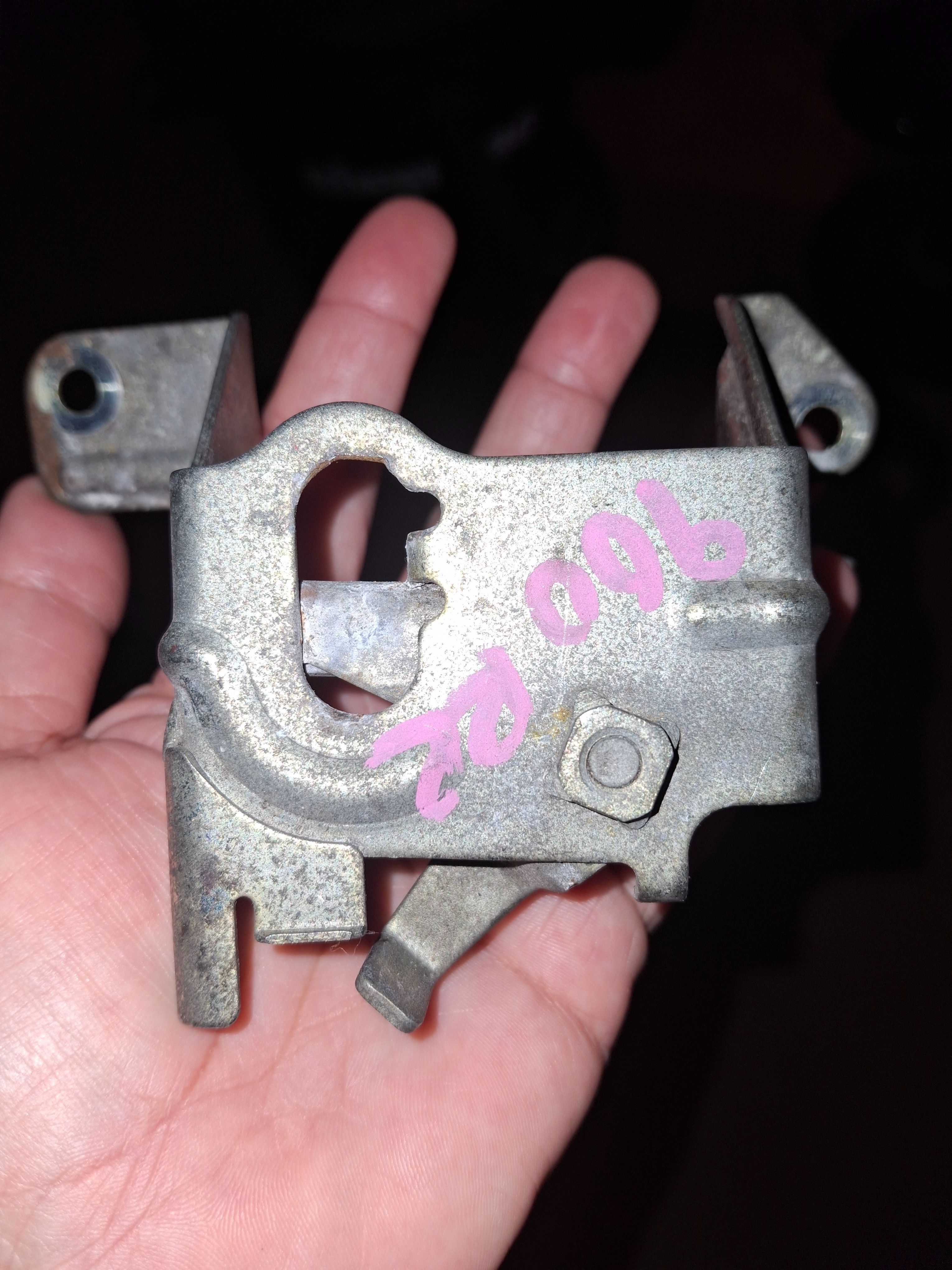 Honda CBR900RR Seat Latch 900RR Seat Lock Stay CBR 900 RR Part # 77233-MAS-E00