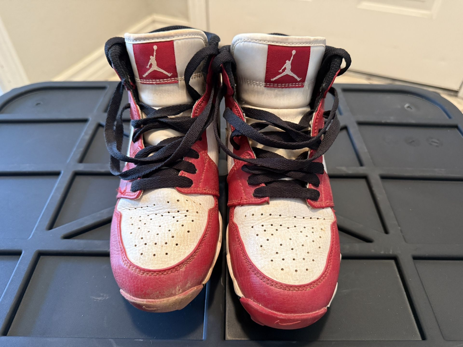 Nike Air Jordan 1 Retro Cleats ( 3.5y )