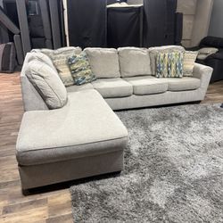 Sectional Couch 🛋️ 