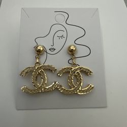 Authentic 18K YG Luxury  Earrings 