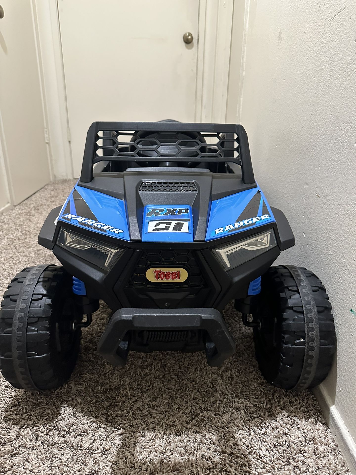 TOBBI 12V Kids Ride on Car