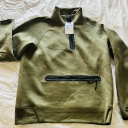NWT 2pc Nike Tech Fleece Sz Medium