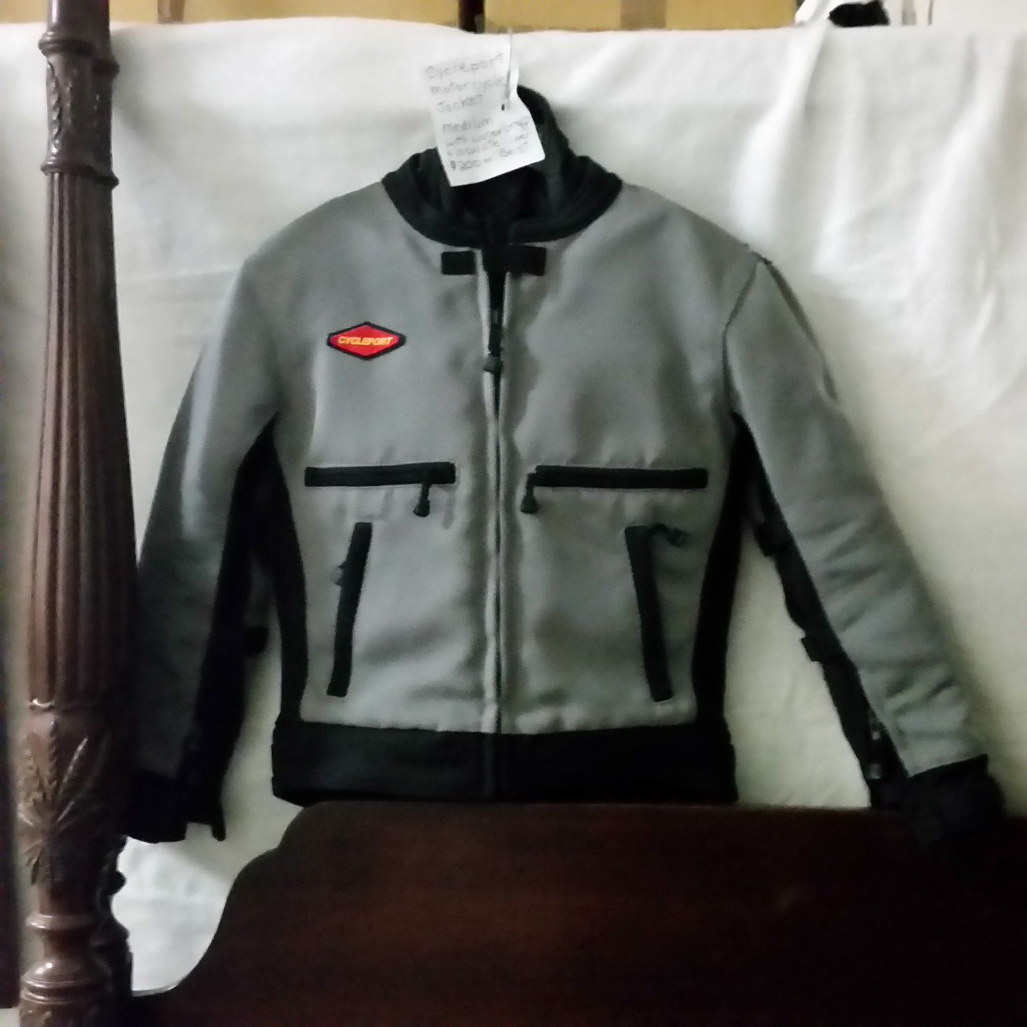 Cycleport Motorcycle Jacket size medium removable Kevlar pads