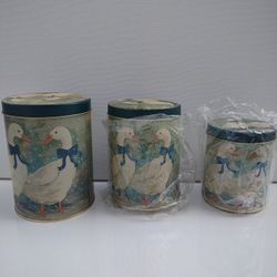Vintage Nesting Tins 
