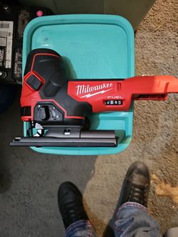 Milwaukee m18 JIG SAW