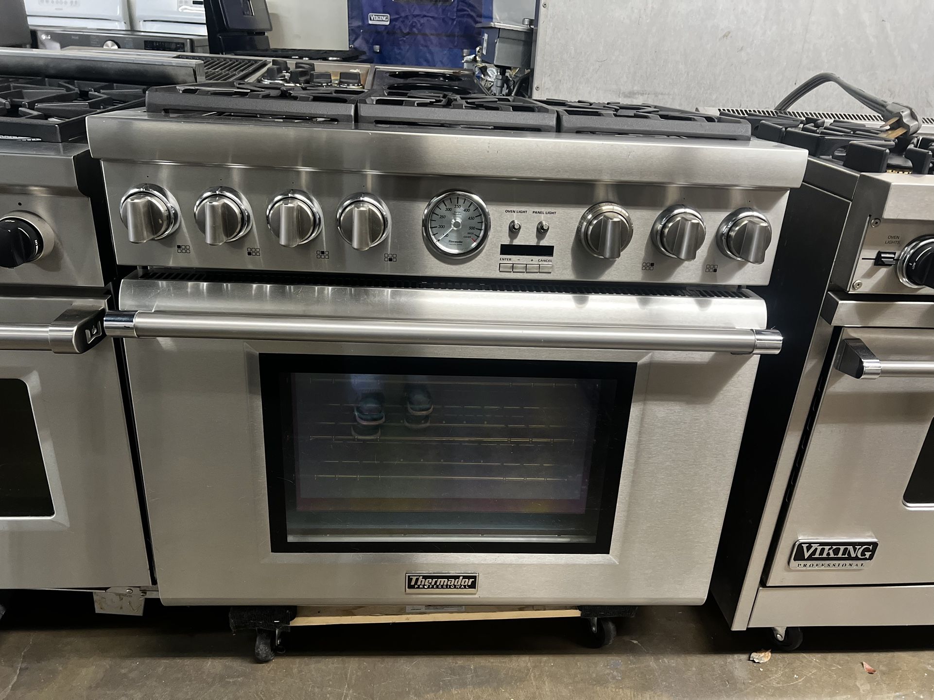 THERMADOR 36”WIDE DUAL FUEL RANGE STOVE STAINLESS STEEL