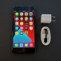 iPhone 7 Plus - UNLOCKED - Like New 