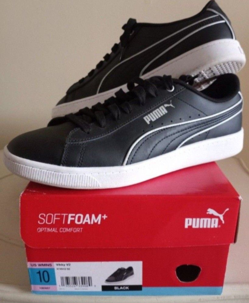 PUMA SNEAKERS size 10 Woman's/ 8.5 Men's