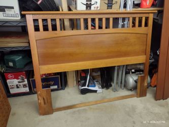 Queen bedframe with wood head board