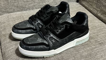 AUTHENTIC LOUIS VUITTON TRAINER BLACK MONOGRAM CANVAS