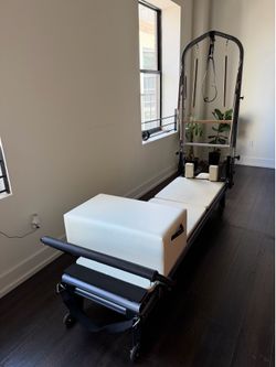 Allegro® Reformer with Tower, Mat, and Standard Sitting Box