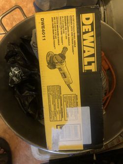DEWALT