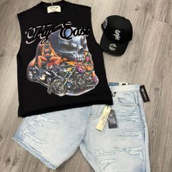 T SHIRT HAT AND JEANS 120$ Everything TODO 120$ 