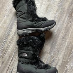 The North Face Boots Women's 4 Black Goose Down Faux Fur Trim Winter Shoes