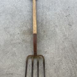 Antique Heavy Duty Tool