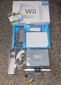 NINTENDO WII CONSOLE WITH SPORTS VIDEO GAME & CONTROLLER