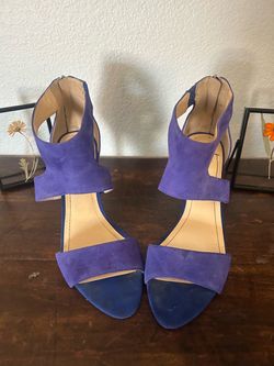 BCBGeneration size 8  Purple suede heels with a 3.5" heel