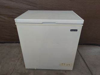 FREE delivery 🚚 Ice maker freezer