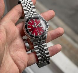 Orient kamasu 2 Red