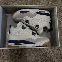 Jordan 4 Navy SB