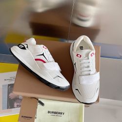 Burberry store sneakers white
