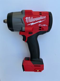 Milwaukee 18V Fuel Cordless 1/2 in. Impact Wrench with Friction Ring (TOOL ONLY/ SOLO LA HERRAMIENTA)