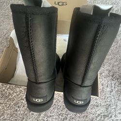Brand New size 9 Black Ugg’s