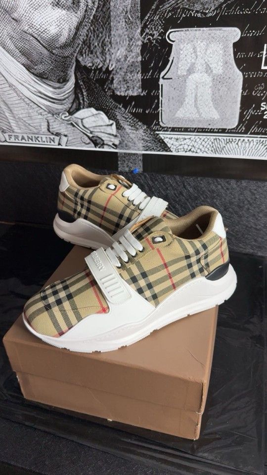 Burberry Shoes