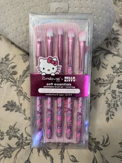 Hello Kitty Makeup Brush Set