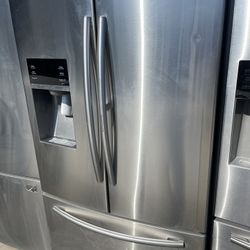 Samsung Beverage door refrigerator
