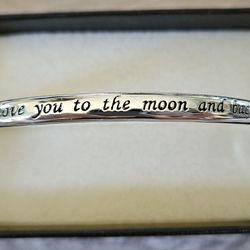 Bracelet ~ "I LOVE YOU TO THE MOON & BACK" Never Worn!