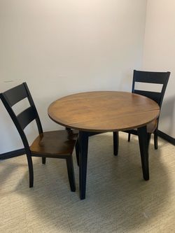 Round Dining Table 2 Side Drops With 2 Chairs