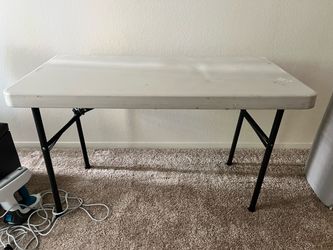 Plastic Folding Table with Metal Legs