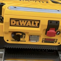 DEWALT 13-in W 15-Amp Benchtop Planer