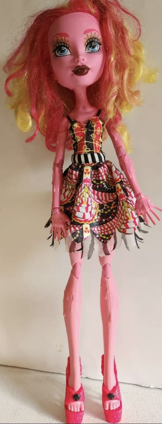 Giant Monster High Doll Gigi