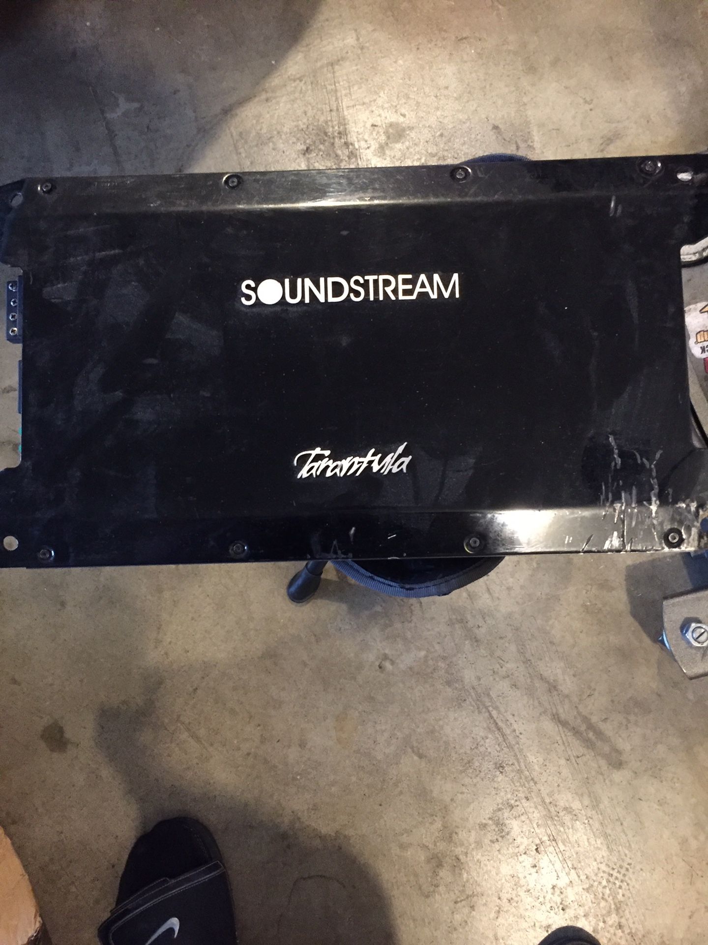 Soundstream tarantula amp trx 4880