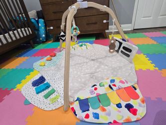 Lovevery The Play Gym