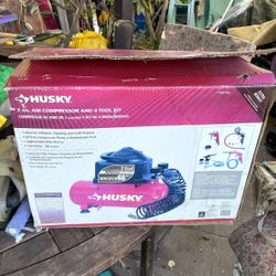 HUSKY 2 GAL Air Compressor and 4 Tool Kit