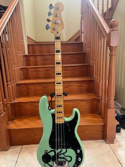 Squier Classic Vibe Precision Bass