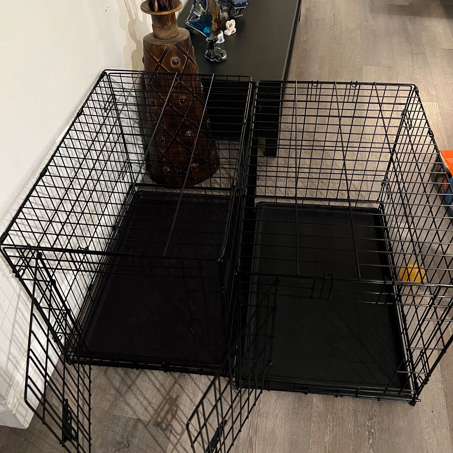   Two dogs Crate for sale
