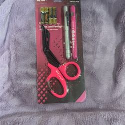 Medical Scissors W Pen Light & Batteries 