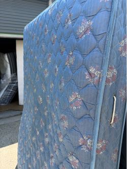 Full size mattress