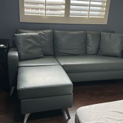 Small Apartment/condo Sofa With Side Ottoman