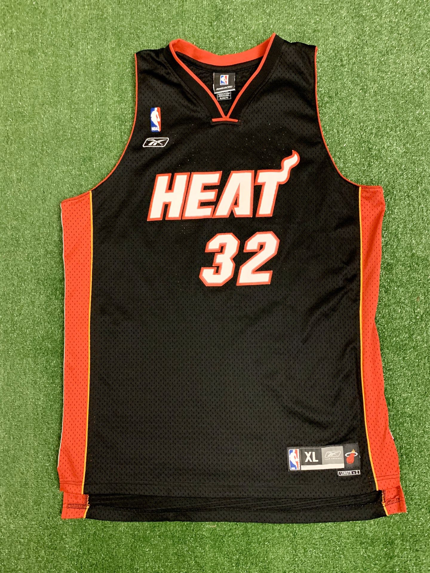 NBA. Vintage 2006 Miami Heat Shaquille O’Neal Stitched Reebok Jersey. Size XL. Good condition.