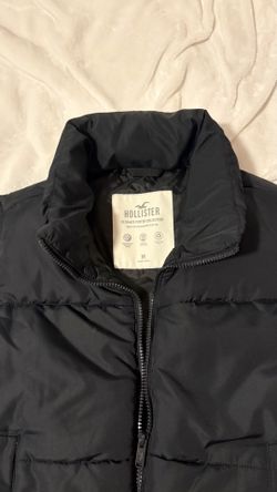 Hollister Cropped Puffer Vest