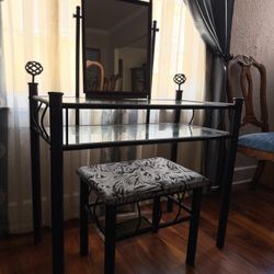 Vanity Table With Mirror And Stool