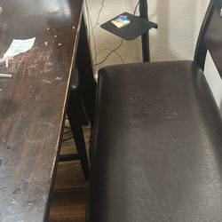 Dining Room Set With  4 Chairs & Ottoman 
